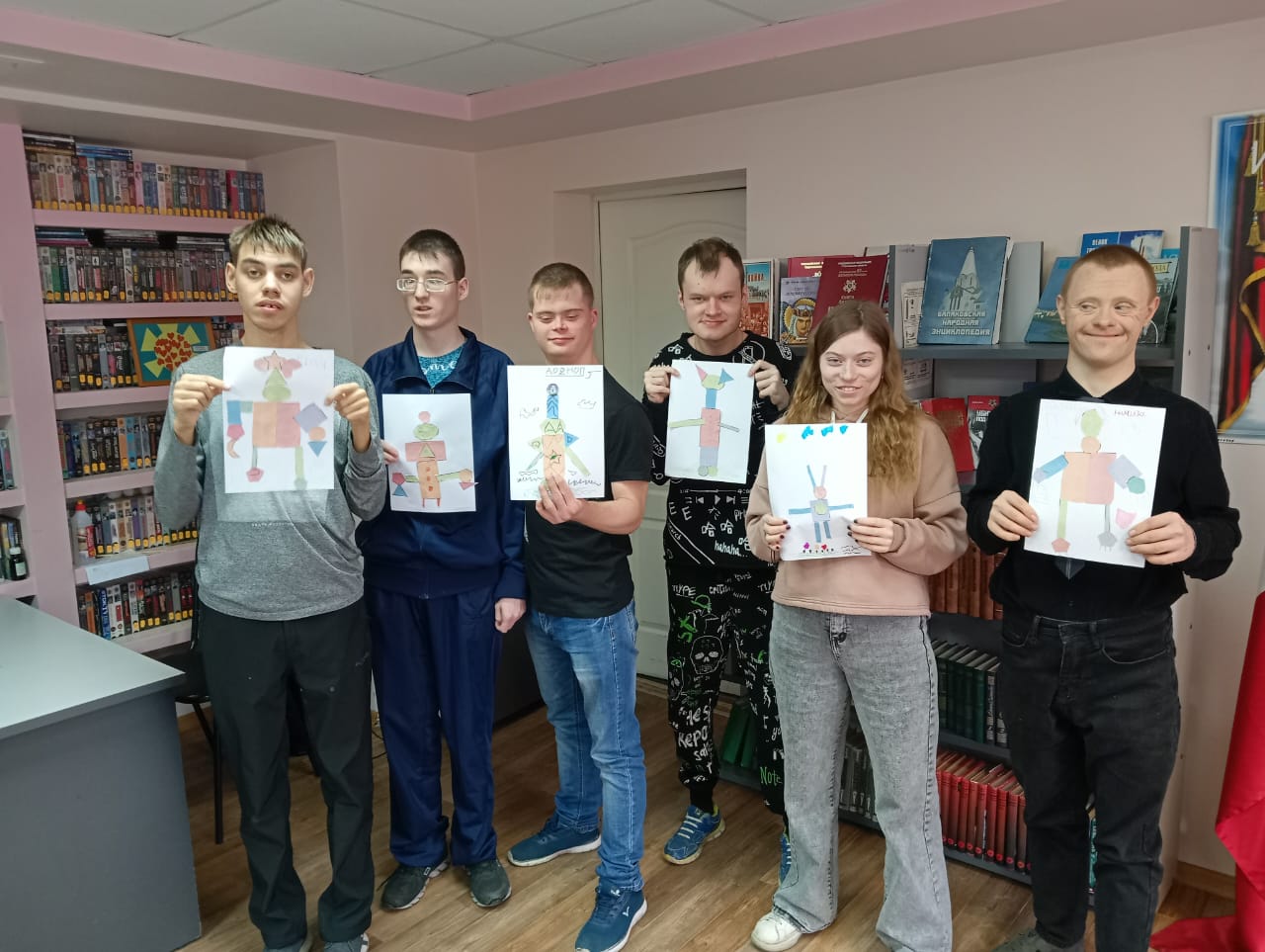 Аппликация «Роботы»